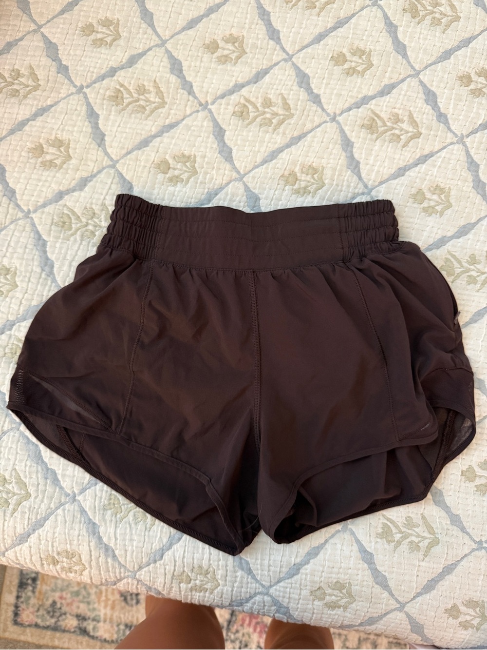 lululemon athletica Brown Elastic-Waist Running Shorts